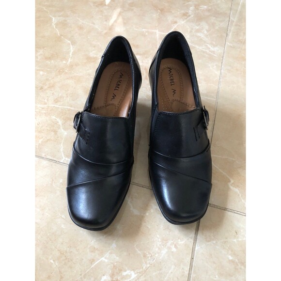 Michel M. Low Heels Womens Size 7M - Picture 1 of 6